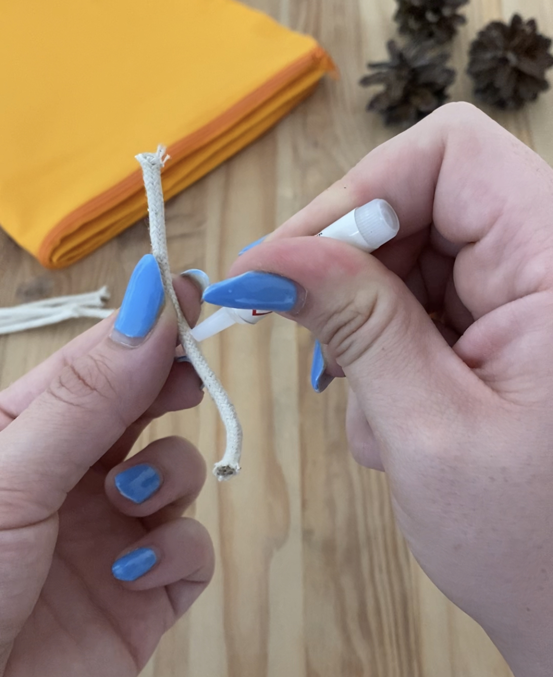 using super glue, stick the rope together.